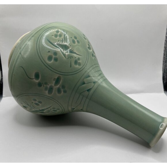 Korean Crane Celadon Incised Thousand Crane Porcelain Bud Vase Vintage 7 1/4” - Picture 8 of 8